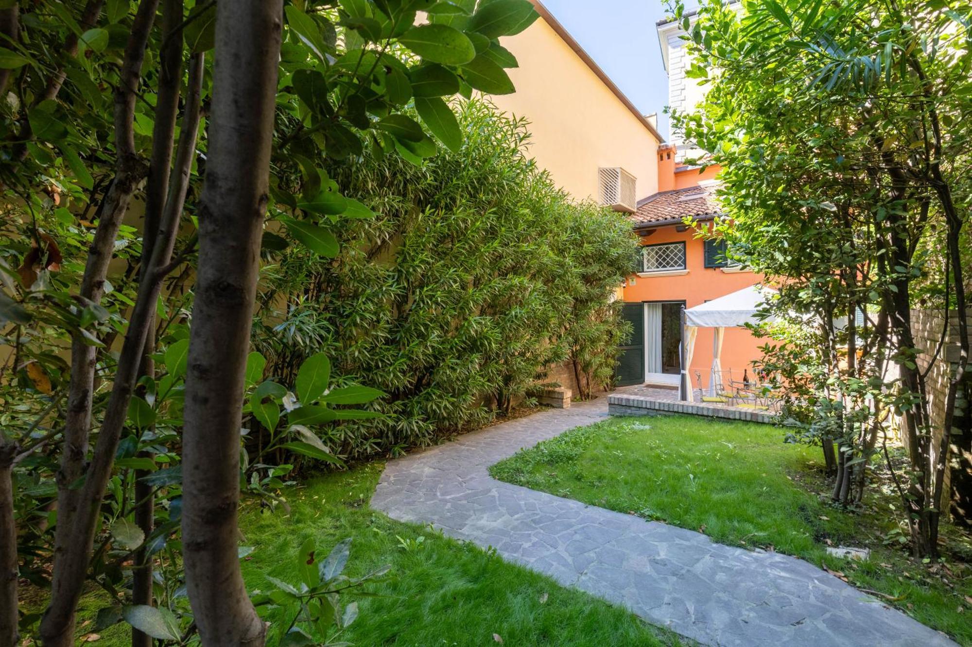 Isaia Garden -Private Garden Spa Bath Bolognarooms Ngoại thất bức ảnh