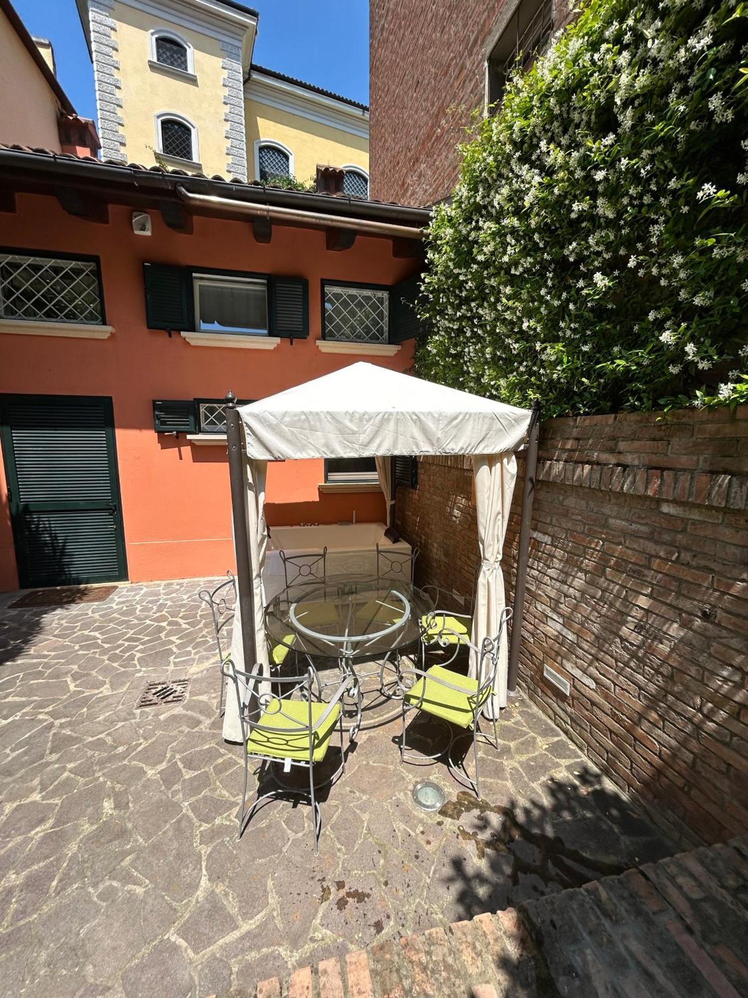 Isaia Garden -Private Garden Spa Bath Bolognarooms Ngoại thất bức ảnh