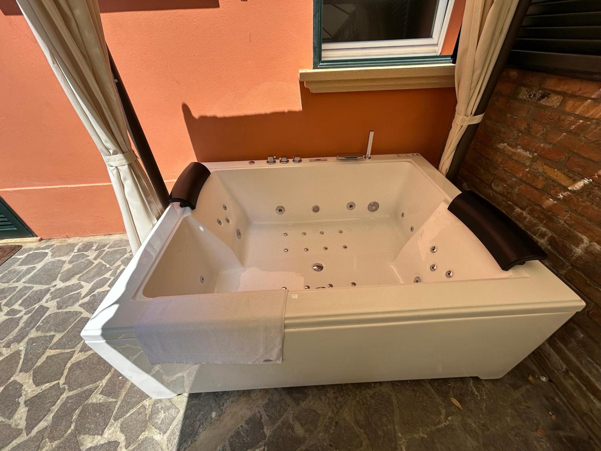 Isaia Garden -Private Garden Spa Bath Bolognarooms Ngoại thất bức ảnh